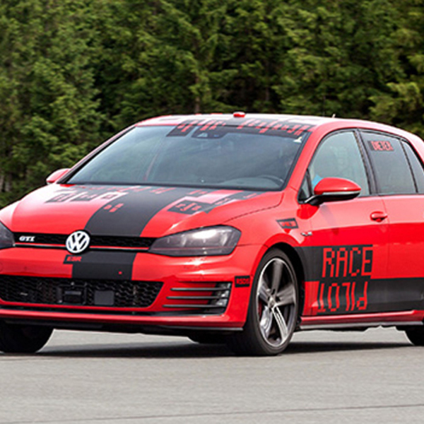 L'automobile pensante, ovvero come portare la guida autonoma su strada 