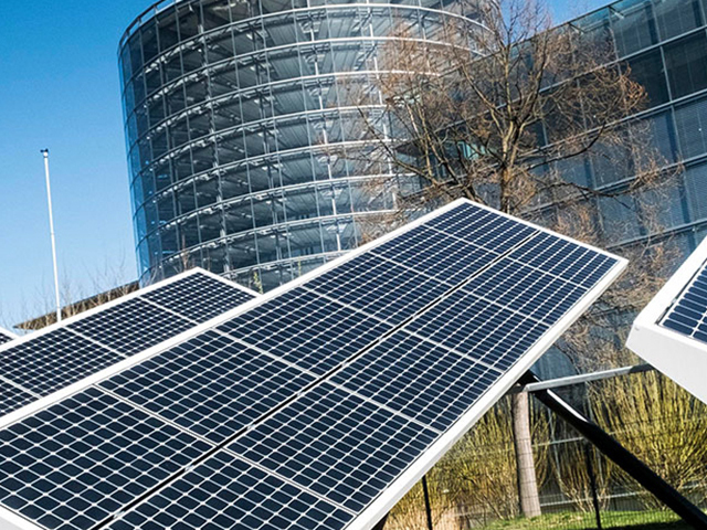 La fabbrica trasparente di Dresda: il futuro a emissioni zero 