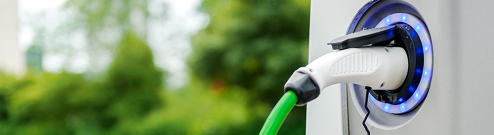 Ricaricare l'auto a casa: guida pratica per e-driver